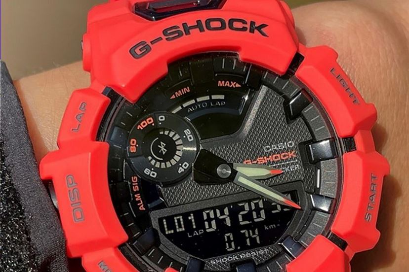 G-SHOCK」から“デジ×アナ”タイプの新スポーツライン「GBA-900
