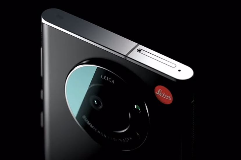 ソフトバンクから、ライカ初のスマホ「LEITZ PHONE 1」が登場 ソフトバンクから、ライカ初のスマホ「LEITZ PHONE 1」が登場