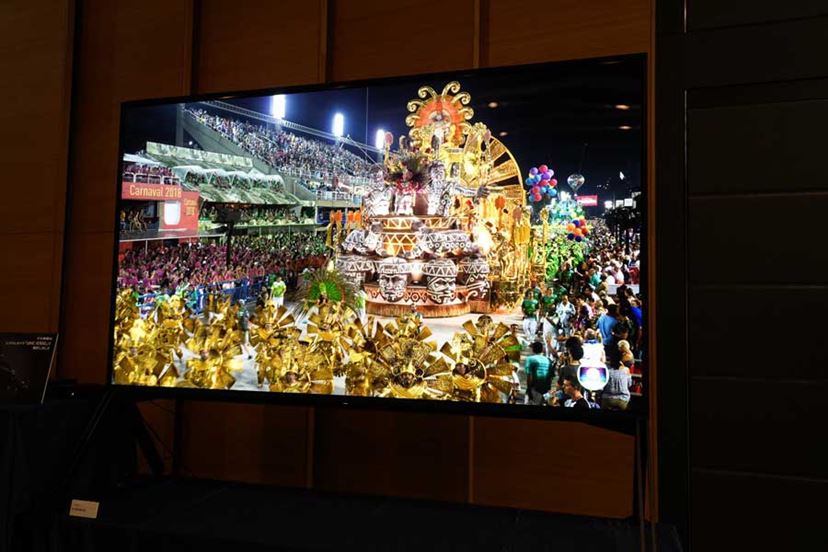 世界初披露のソニー直視型マイクロLEDディプレイ「Crystal LED」を見