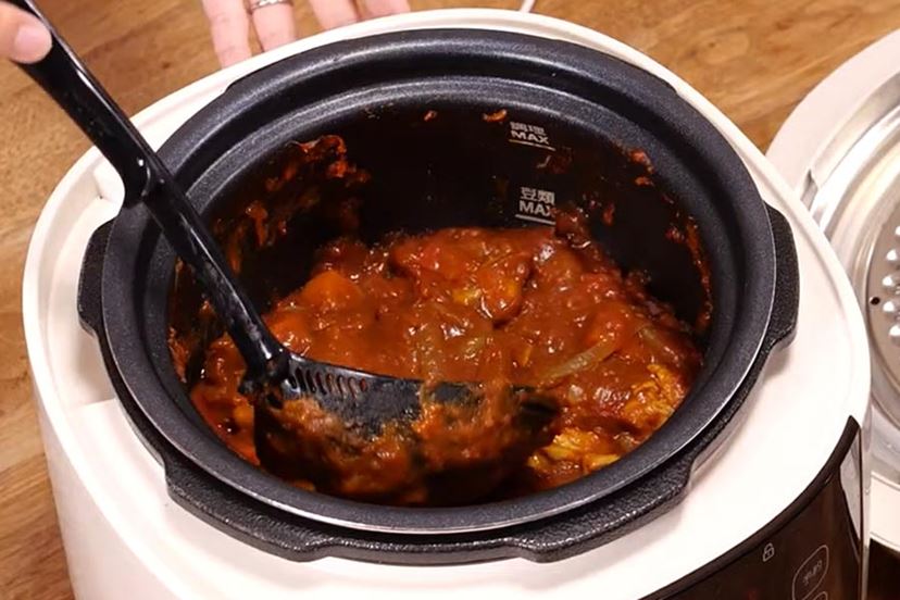 W*k様 『カレーシチューが劇的に美味しい』水なし自動調理鍋 SHARP HEA IH対応】COOKPOT 深鍋 カレーシチューポット S | IH土鍋のオーシンショップ