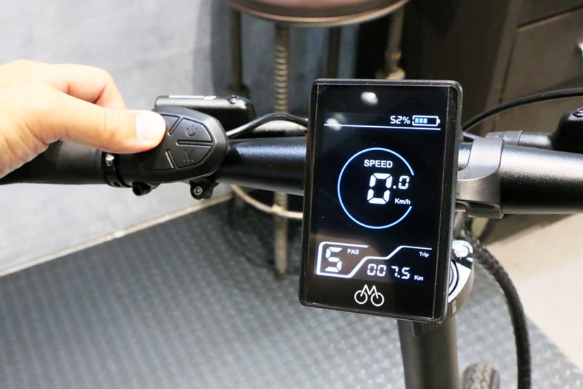 極太タイヤで話題となった「MATE.BIKE」のミニベロe-Bikeに街乗り向け「MATE CITY」が登場！ - 価格.comマガジン