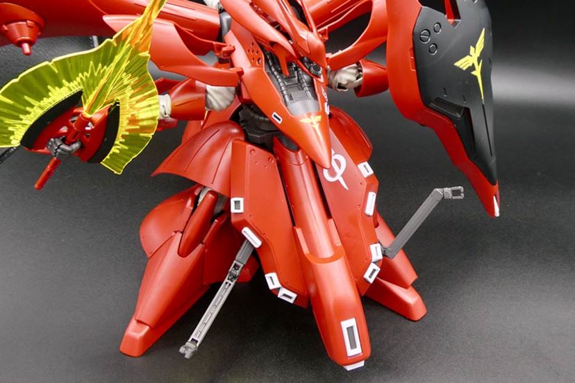 即完売！ シャア最期の機体「HG ナイチンゲール」を組み立て