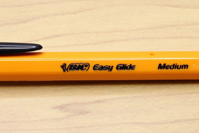 世界中で愛された「BICのボールペン」が廃番に！ 後継は3.5km書ける高