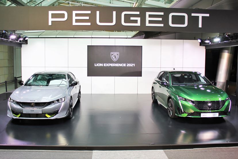 プジョー 新型「308」日本初披露！2022年に「308SW」とともに日本導入