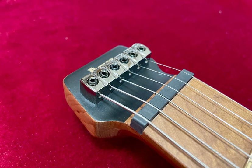 あのIbanezからも待望モデル登場！ 今こそヘッドレスギターに注目しよう - 価格.comマガジン