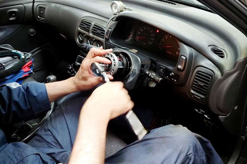 プロドライブ」のステアリングに交換したら、握り心地と操舵感が激変