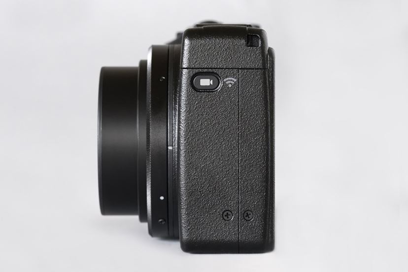 扱いやすい画角の“40mm GR” リコー「GR IIIx」ファースト 扱いやすい画角の“40mm GR” リコー「GR IIIx」ファースト