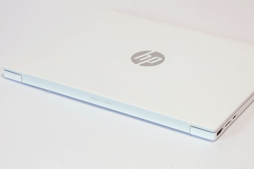 コスパ優秀すぎ! 12万円で1kg切りの軽量モバイルノート「HP コスパ優秀すぎ! 12万円で1kg切りの軽量モバイルノート「HP