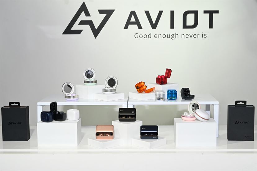 Snapdragon Soundにノイキャン、スケルトンモデルも! AVIOTの Snapdragon Soundにノイキャン、スケルトンモデルも! AVIOTの