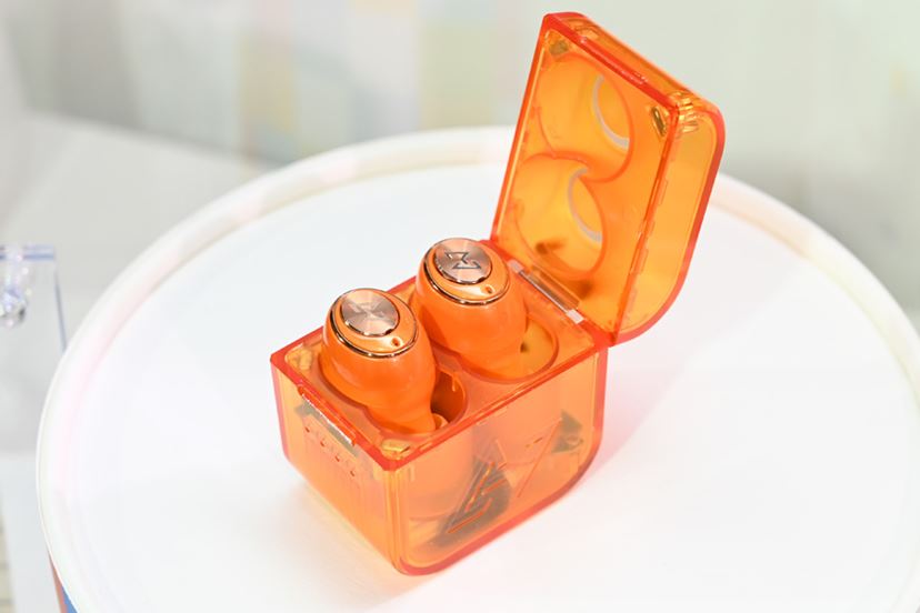 タトラス TATRAS × AVIOT ワイヤレスイヤホン 楽天市場】TATRAS CONCEPT STORE 【TATRAS直営店】AVIOT コラボ