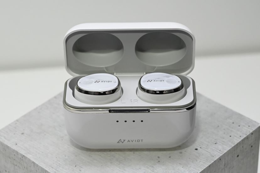 Snapdragon Soundにノイキャン、スケルトンモデルも！ AVIOTの最新TWS