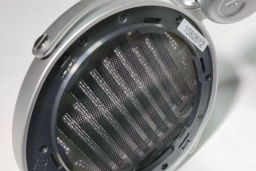 1台で有線も無線も楽しめるHIFIMAN平面磁界型ヘッドホン「DEVA 1台で有線も無線も楽しめるHIFIMAN平面磁界型ヘッドホン「DEVA