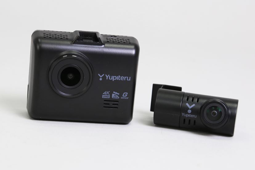 高精細な4K画質で撮影できる!ユピテル「Y-4K」2カメラドライブ 高精細な4K画質で撮影できる!ユピテル「Y-4K」2カメラドライブ