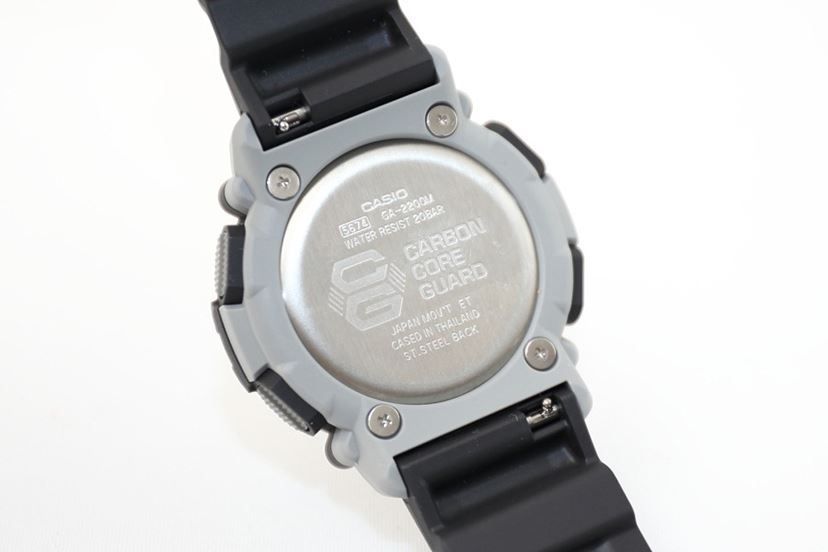 メガヒットした「八角形G-SHOCK」の後継機はカーボンの有能さを