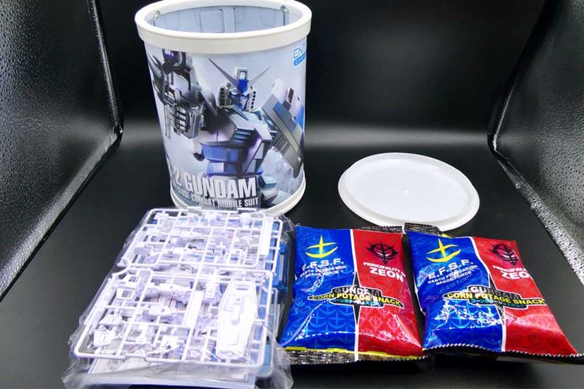 お菓子売り場”で買えるガンプラ!? クリスマス限定キットを組み立てレビュー - 価格.comマガジン