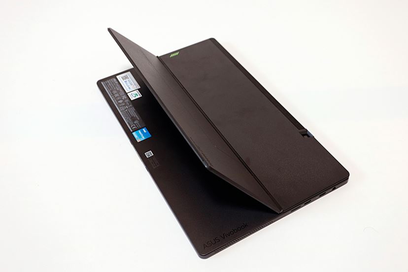 有機ELの美麗Windowsタブレット、ASUS「Vivobook13 Slate OLED 有機ELの美麗Windowsタブレット、ASUS「Vivobook13 Slate OLED
