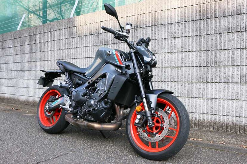 1度乗ったら最後。扱いやすいのに刺激的なヤマハの新型「MT-09 ABS」のトリコ！ - 価格.comマガジン