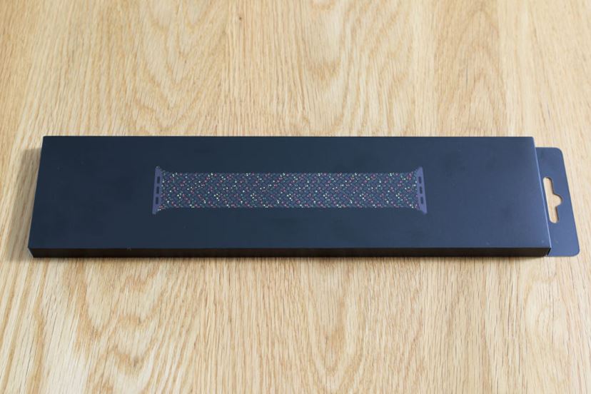 Apple Watchの新バンド「Black Unityブレイデッドソロループ」を