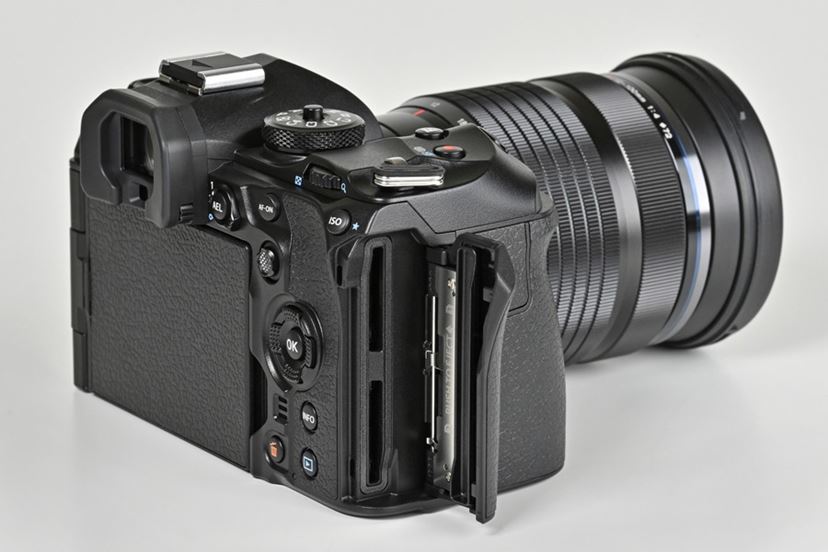 新型ミラーレス「OM-1」の画質を超速攻レポート。待望の裏面照射積層型