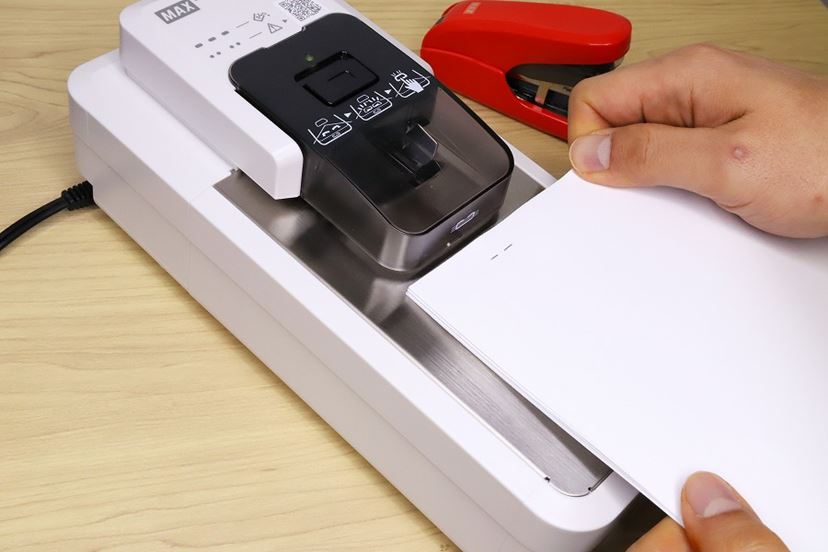 【限定特価】 7万円の「ホチキス針抜くだけ機」！ 超ピーキーなMAX「ERZ-30 その他