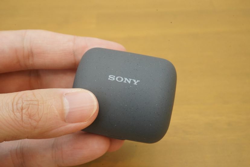 外の音はどれくらい聞こえる? 穴のあいたソニーの完全 外の音はどれくらい聞こえる? 穴のあいたソニーの完全