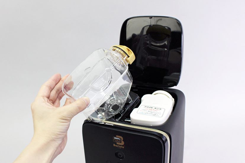 ズボラなコーヒー好きでも、おうちで手軽にカフェラテをつくれる