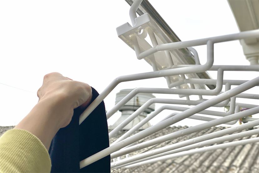 干してそのまま収納！ マニアが考案した「5連ハンガー」で洗濯の手間が