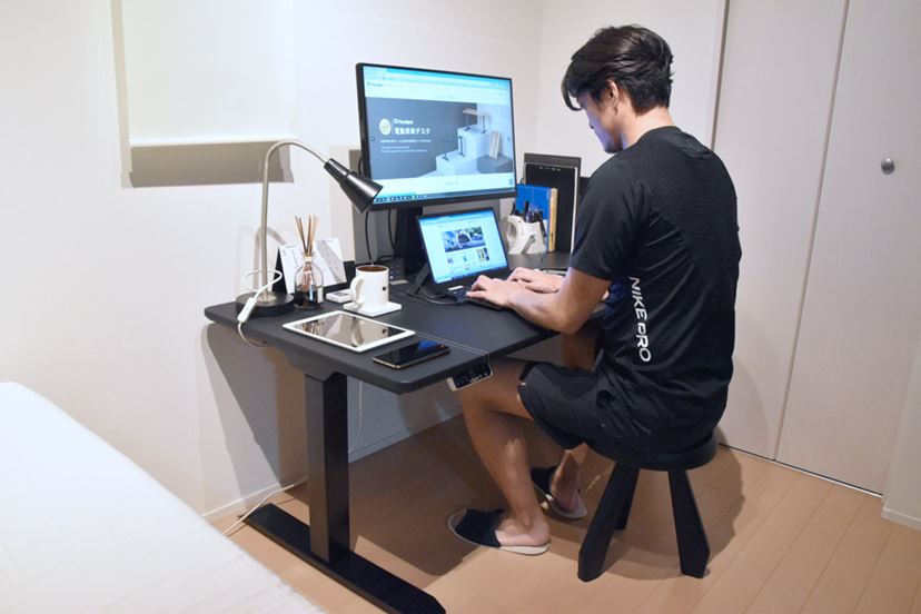 PR] 高コスパな「電動昇降デスク」見つけた！ テレワークにハマる「FlexiSpot E7」 - 価格.comマガジン