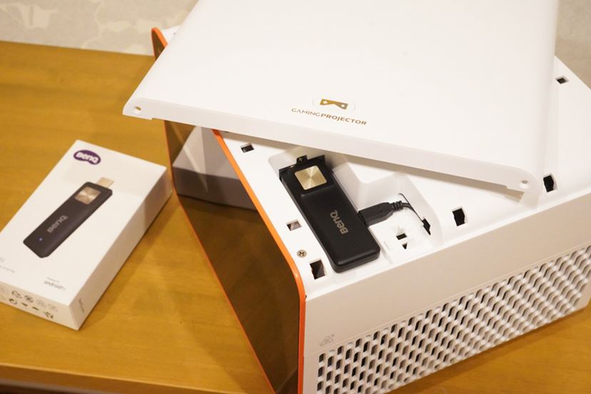 BenQ 4Kプロジェクター 本体 BenQ、4Kゲーミングプロジェクタ「X Series」3機種ゲームショウで世界