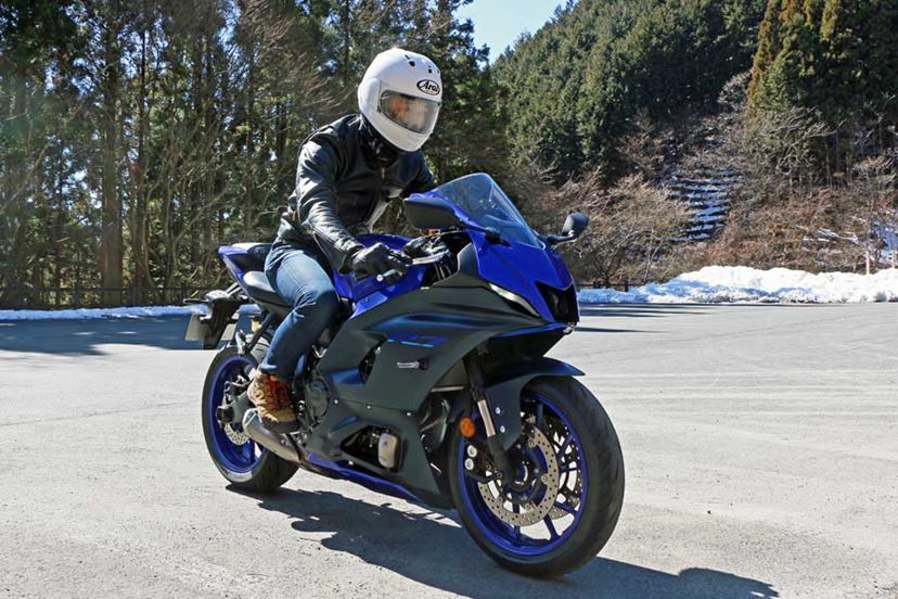コーナリングに集中できる絶妙な特性 スーパースポーツなのに扱いやすいヤマハ YZF-R7 -