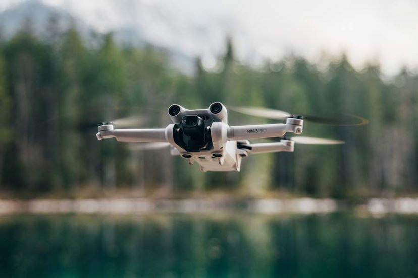 飛行時間が約2倍に！ 最強小型ドローン「DJI Mini 3 Pro」が登場 - 価格.comマガジン