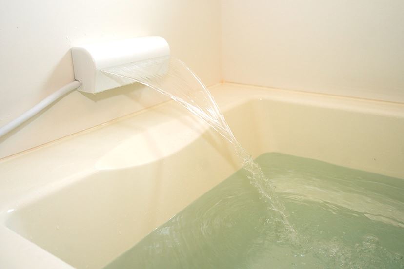 工事不要で家のお風呂に“肩湯”が付けられる！ 「かた～ゆ」で超