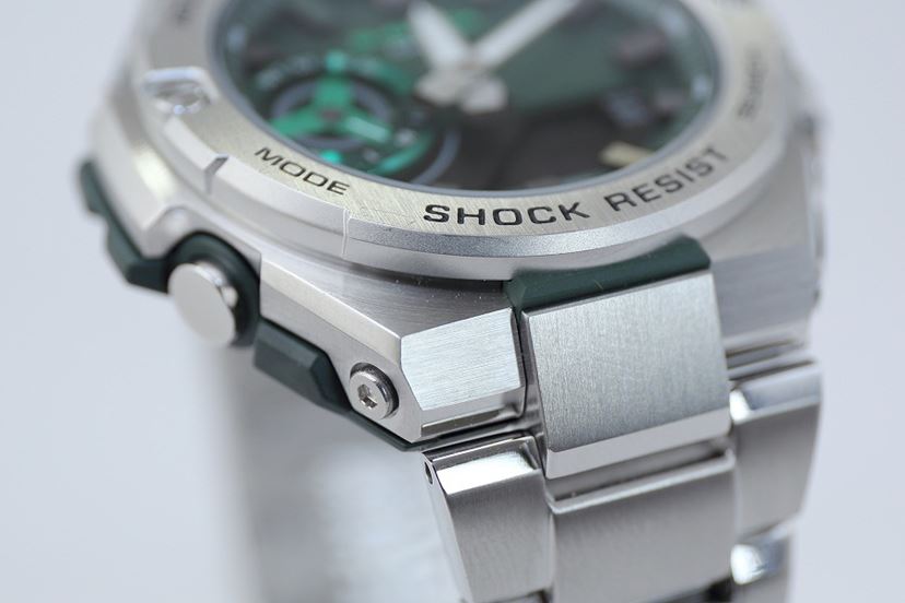 G-SHOCKに緑文字盤!? 「G-STEEL」の最新作は洗練されまくってい