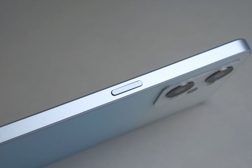 洗練された薄型ボディと性能劣化防止機能が魅力！ オッポ｢OPPO Reno7 A