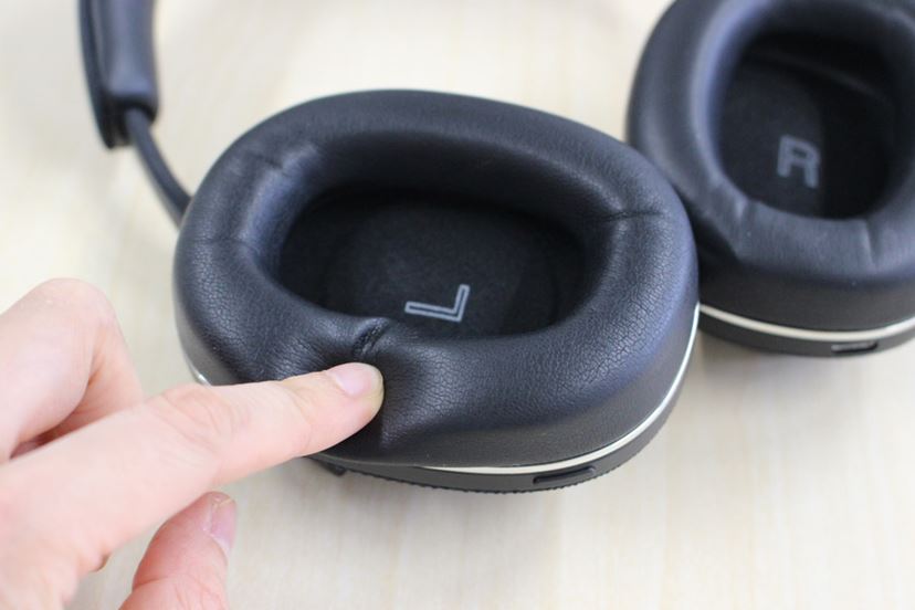 B&Wからノイキャン＆Bluetoothヘッドホンの新たな最上位モデル