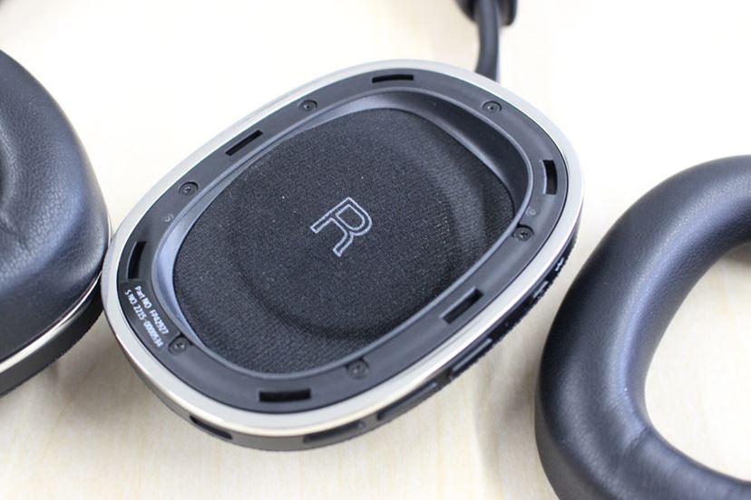 B&Wからノイキャン＆Bluetoothヘッドホンの新たな最上位モデル