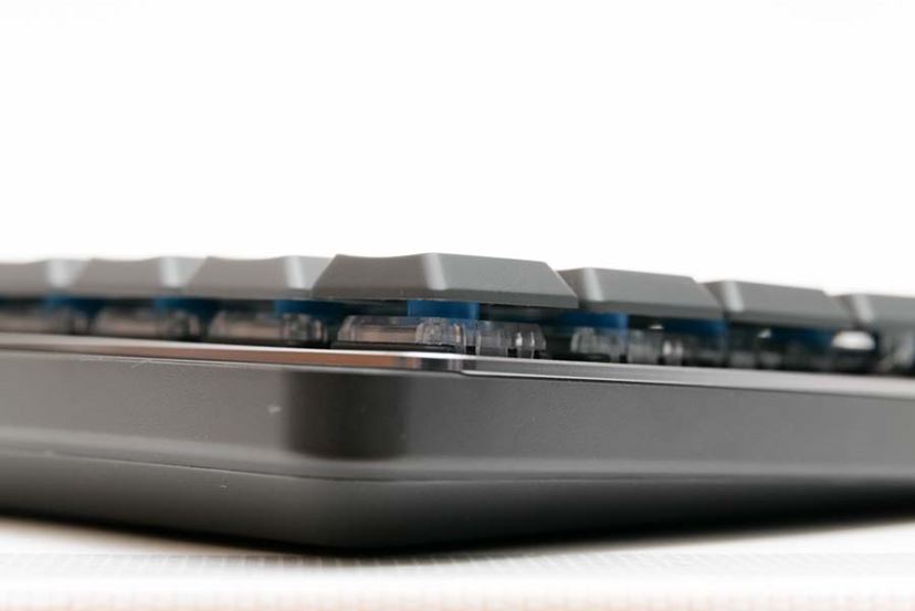 ロジクールの薄いメカニカルキーボード「MX MECHANICAL ロジクールの薄いメカニカルキーボード「MX MECHANICAL