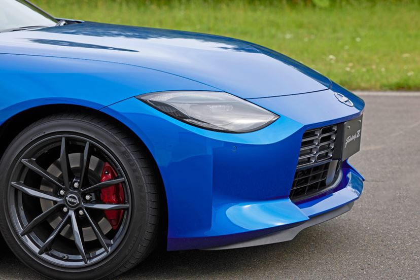 歴代最強、405馬力の新型「フェアレディZ」に試乗！FRなのに車体の安定