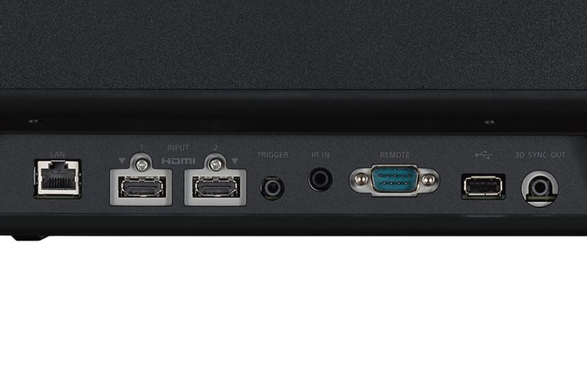 より小さく、明るく、高画質になったソニーの新4K SXRDレーザー より小さく、明るく、高画質になったソニーの新4K SXRDレーザー