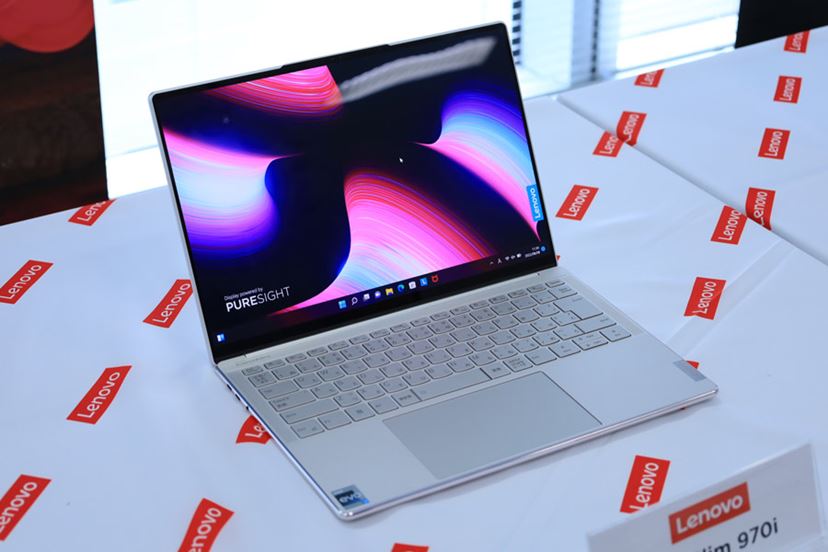 レノボ、14型の4K有機EL搭載の「Yoga Slim 970i」発表 カーボンニュートラル認証取得 - 価格.comマガジン