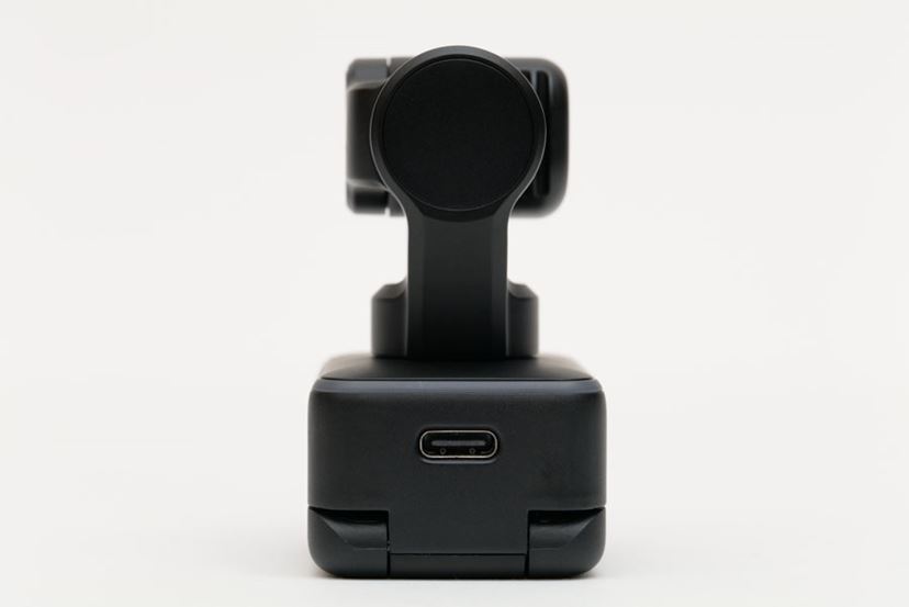 高画質Web会議とライブ配信を1台で！ 4K Webカメラ「Insta360