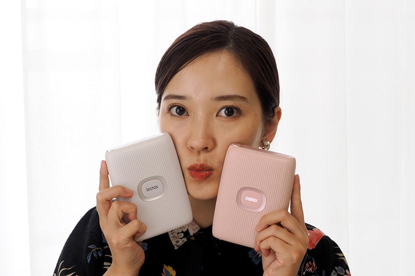 ARに相性診断機能も！ 遊び心満点のチェキプリンター「instax mini Link 2」が面白い - 価格.comマガジン