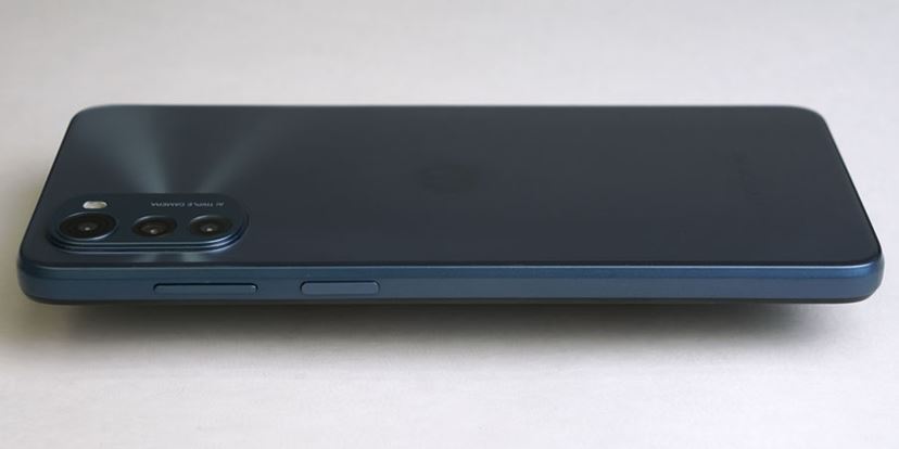 スタイリッシュなAndroidスマートフォン - moto e32s | motorola JP