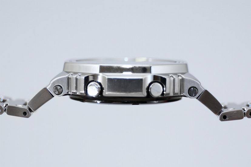 大人気の八角形ベゼル「G-SHOCK」が待望のフルメタル化！ - 価格