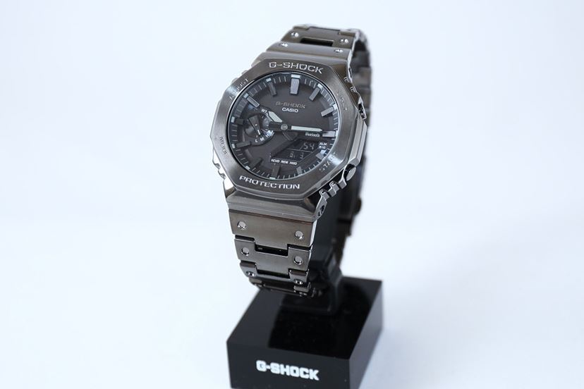 大人気の八角形ベゼル「G-SHOCK」が待望のフルメタル化！ - 価格.com