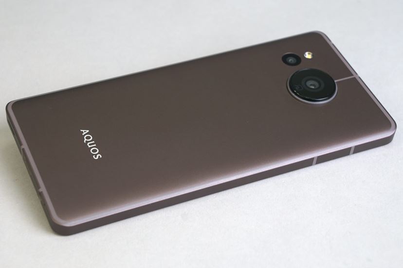 見違えるほど進歩したカメラとなめらかな動画再生「AQUOS sense7 plus