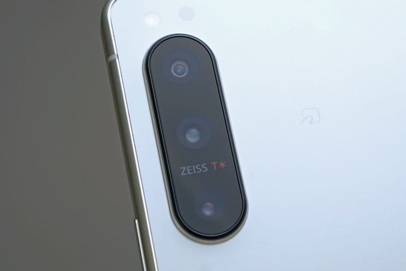 割安の高機能ハイエンド「Xperia 5 IV」の実力をチェック - 価格 割安の高機能ハイエンド「Xperia 5 IV」の実力をチェック - 価格