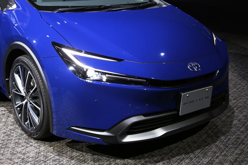 トヨタ プリウス ハイブリッド ライトブルー あなたに答えを。新型プリウス登場！ | 青森トヨペット