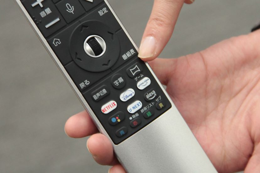 画面が曲がる！ LGの有機ELテレビ「42LX3QPJA」 - 価格.comマガジン