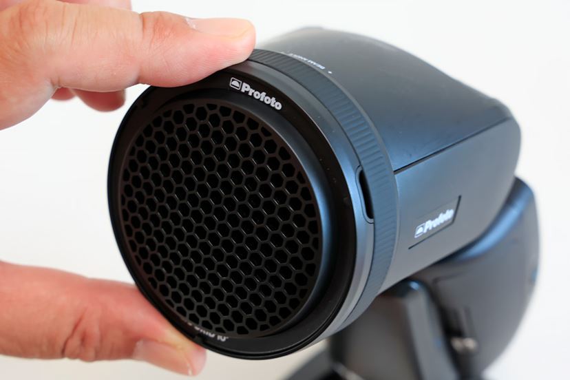 表現の幅が広がる！ クリップオンストロボ「Profoto A10」を使っ